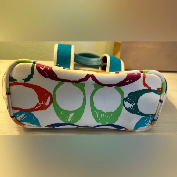 Coach Vintage Hampton Multicolor
Signature Mini Canvas Tote Bag - Picture 8 of 11